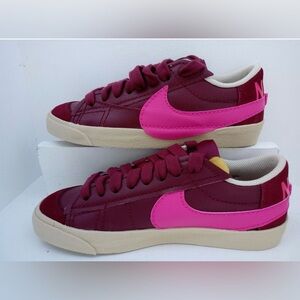 Nike Women's Low Blazers Burgundy and Pink Sneakers NWOB